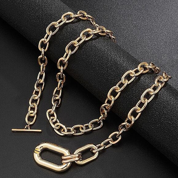 Oversized Gold Chunky Toggle Statement Necklace - Picture 4 of 5